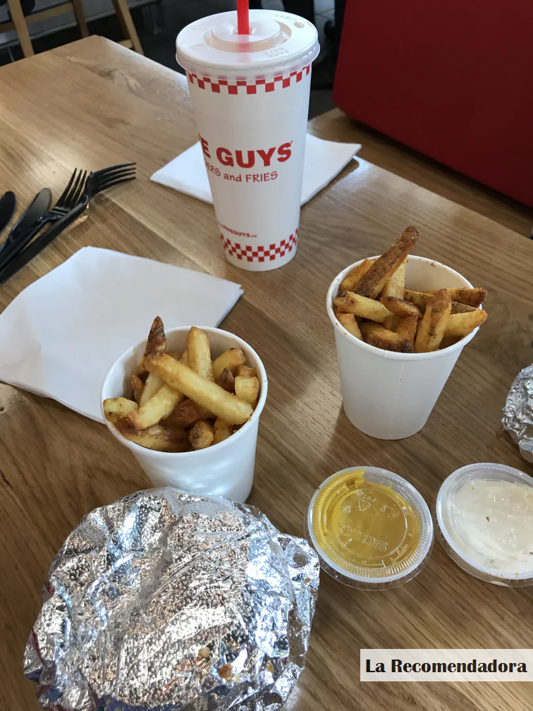 ¿Cómo son las HAMBURGUESAS de FIVE GUYS? - FiveGuys14