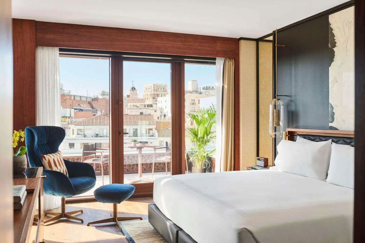 11 maravillosos HOTELES cerca de la PUERTA DEL SOL en Madrid - hotel thompson 3 Foto cortesía de Booking
