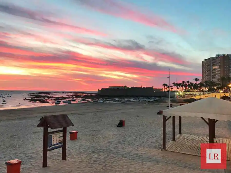 Atarceder en la Playa de la Caleta (Cádiz)